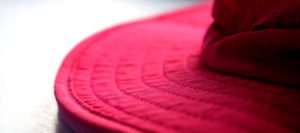 Różowy kapelusz pszczelarski