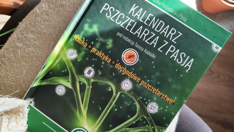 Kalendarz pszczelarza z pasją - recenzja