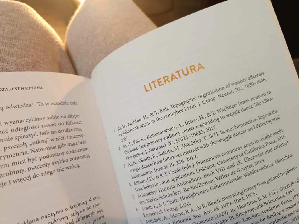 Mowa pszczół, źródła i literatura